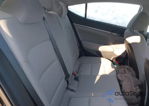 2017 Hyundai Elantra Se из США, поврежденный, VIN KMHD84LF4HU426002